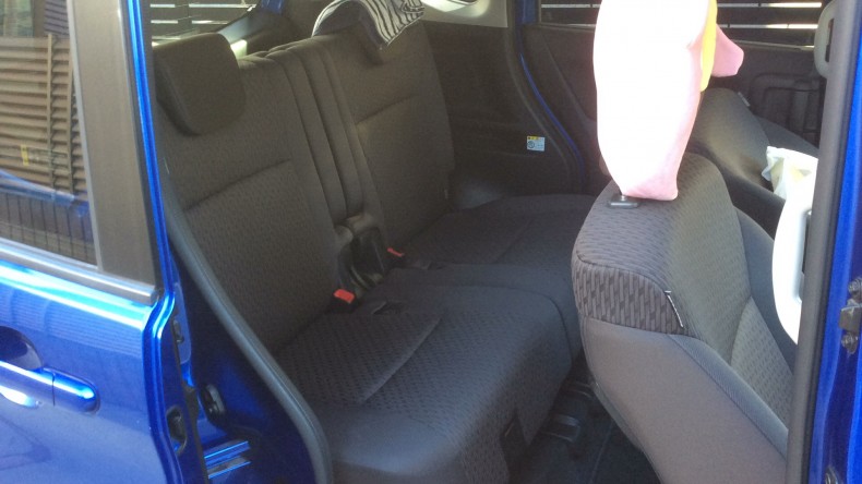 内装後方シート