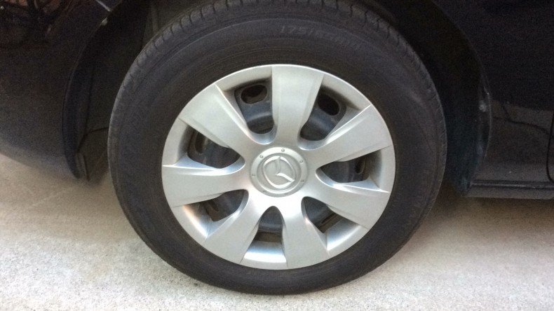 タイヤホイール前