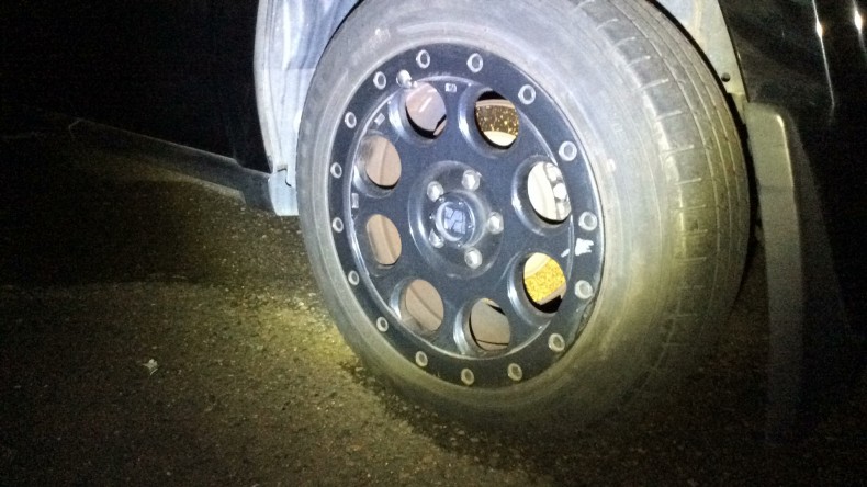 タイヤホイール前