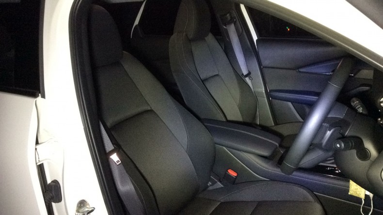 内装前方シート