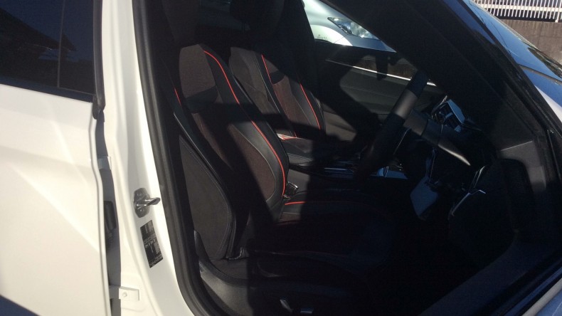 内装前方シート