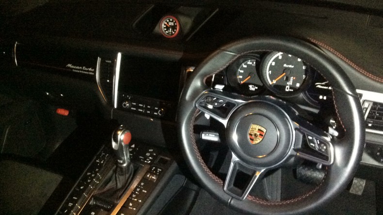 内装インパネ全体