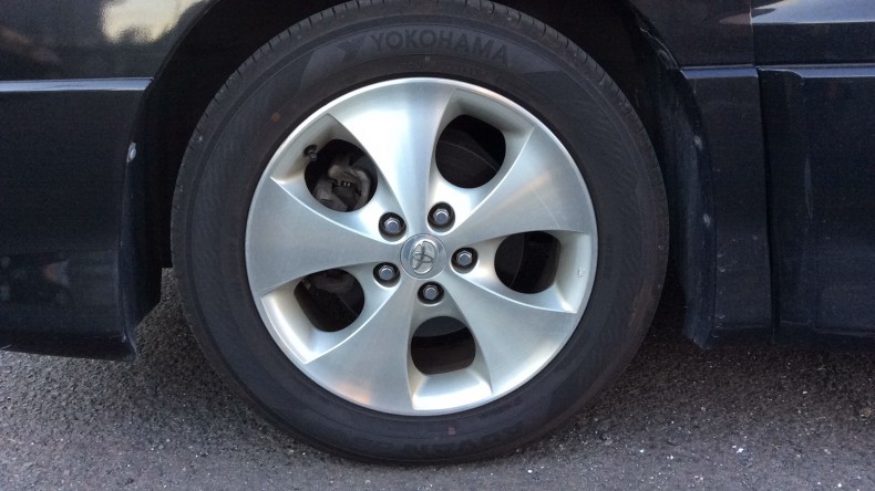 タイヤホイール前