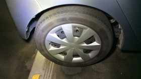 タイヤホイール前