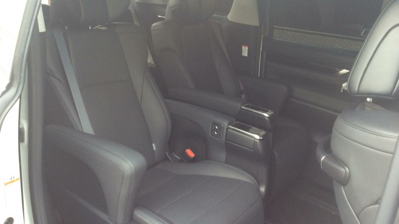 内装後方シート
