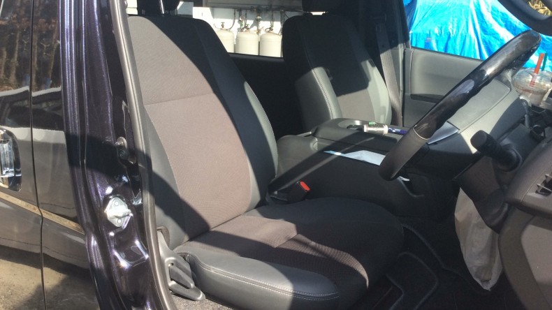 内装前方シート