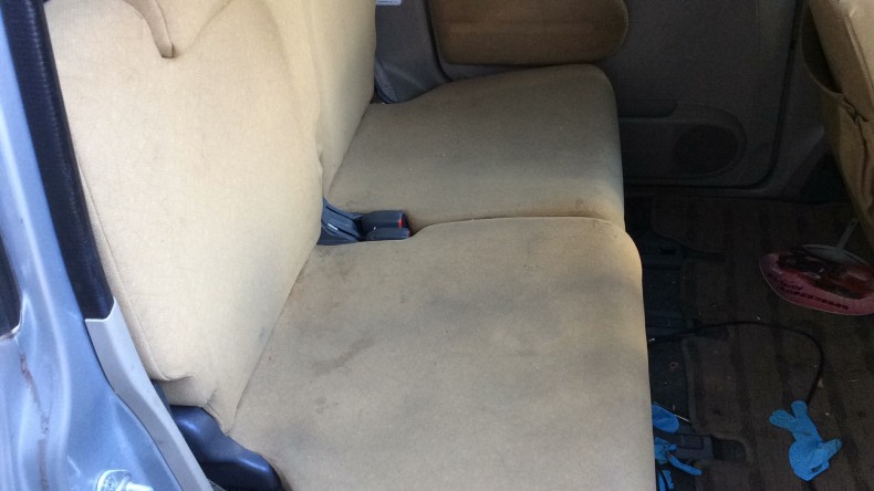 内装後方シート