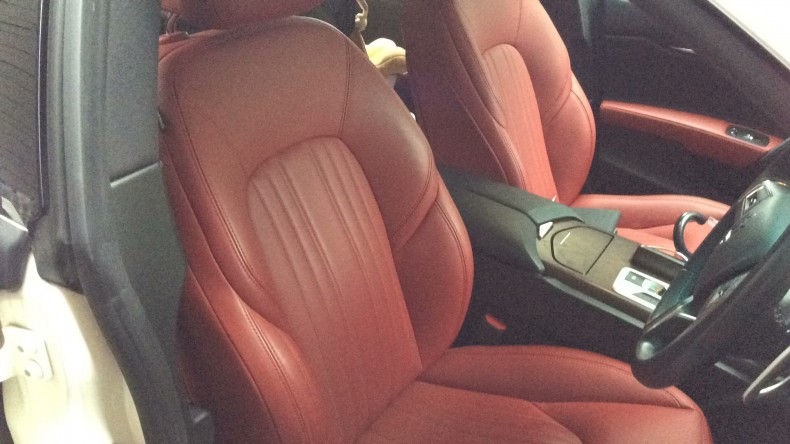 内装前方シート