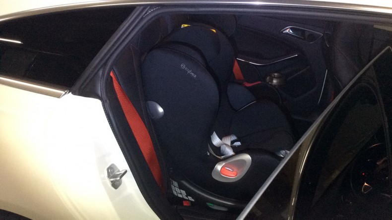 内装後方シート