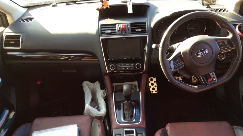 内装インパネ全体