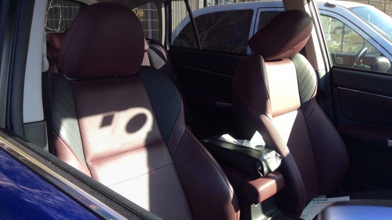 内装前方シート