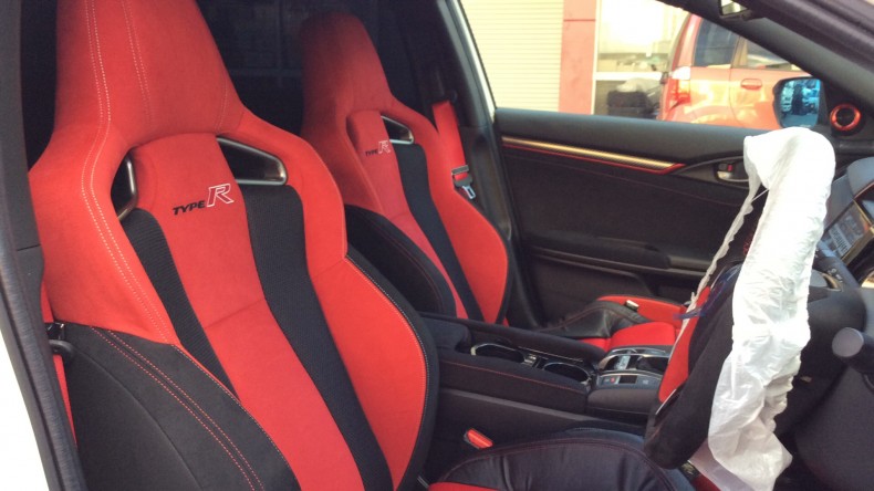 内装前方シート