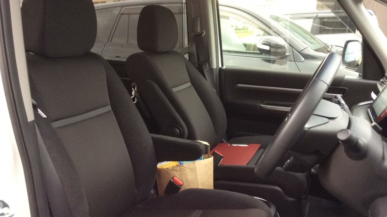 内装前方シート