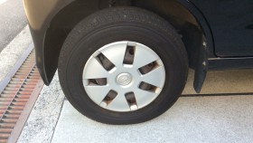 タイヤホイール前