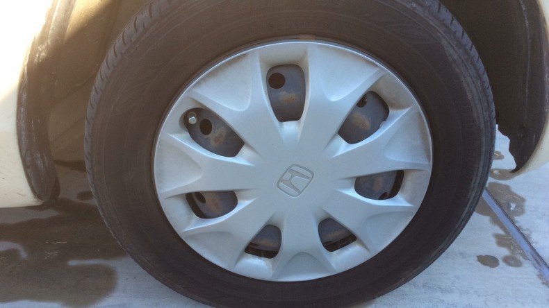 タイヤホイール前