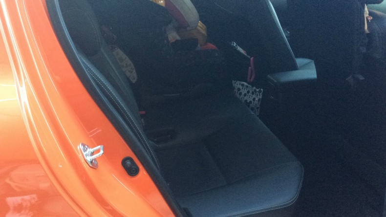 内装後方シート