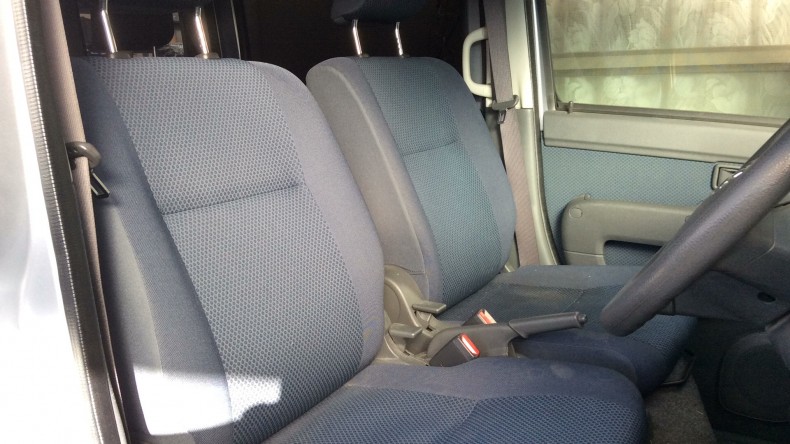 内装前方シート