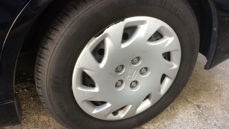 タイヤホイール前