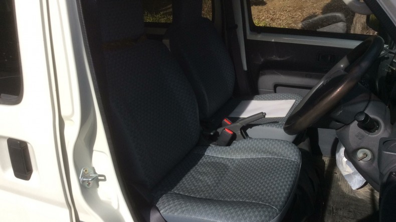 内装前方シート