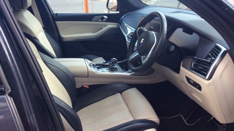 内装前方シート