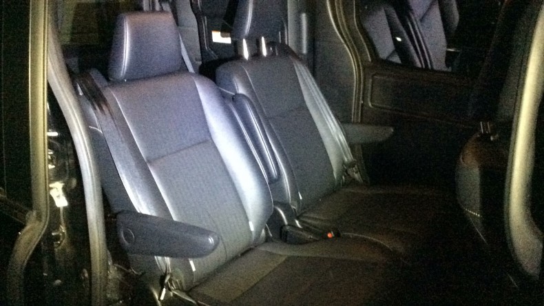 内装後方シート