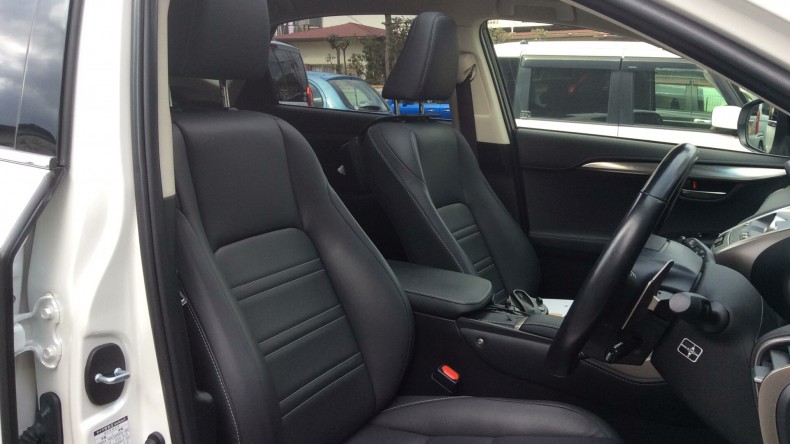 内装前方シート