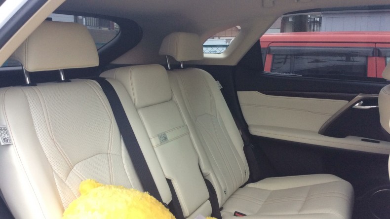 内装後方シート