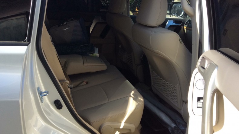 内装後方シート