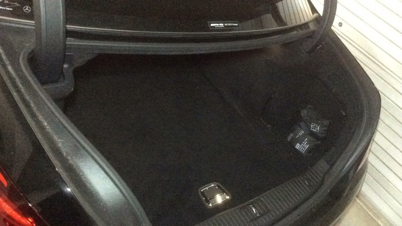 内装トランク