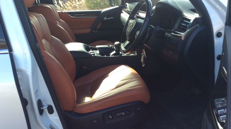 内装前方シート