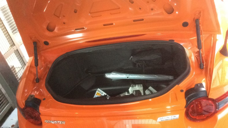内装トランク