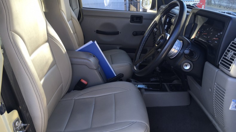 内装前方シート