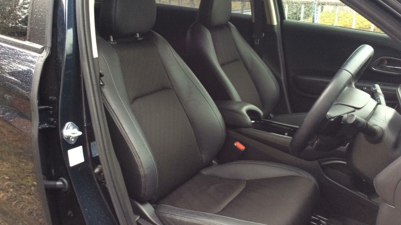 内装前方シート