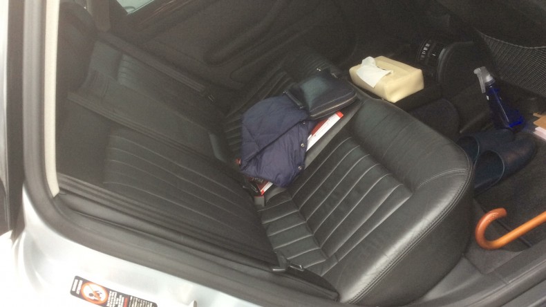 内装後方シート