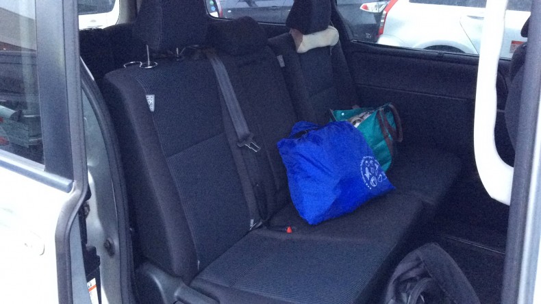 内装後方シート