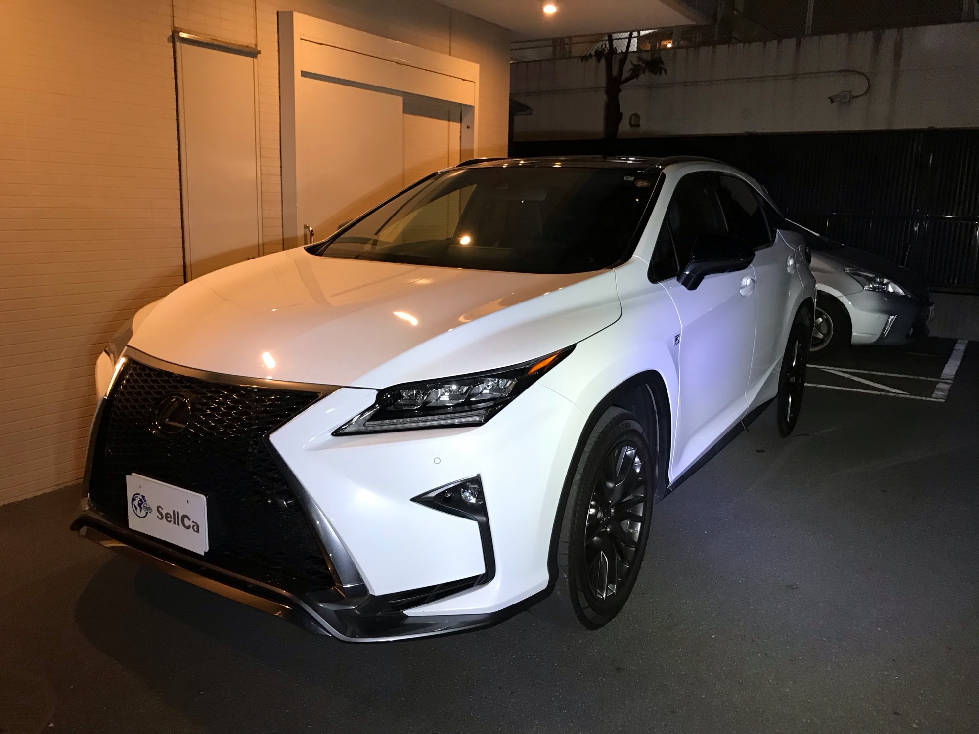 car_main_img