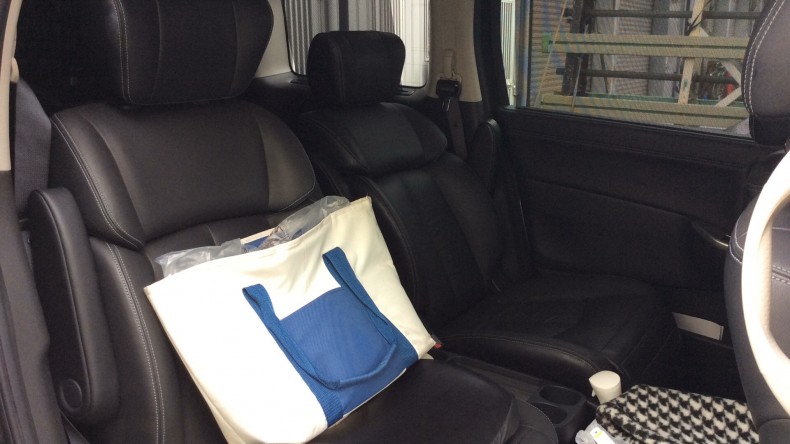 内装後方シート