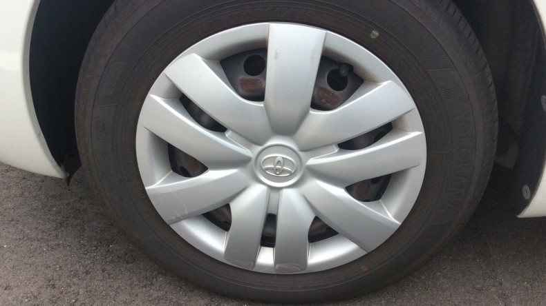 タイヤホイール前