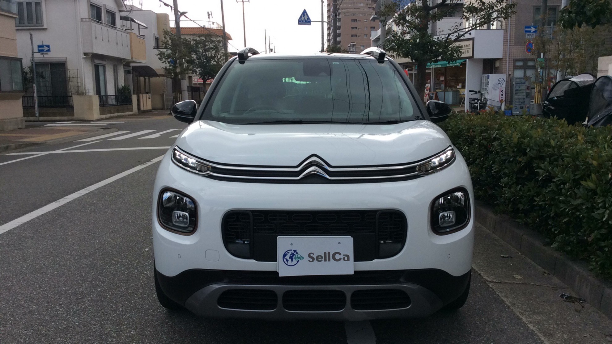 外装前方