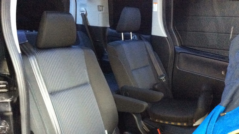 内装後方シート