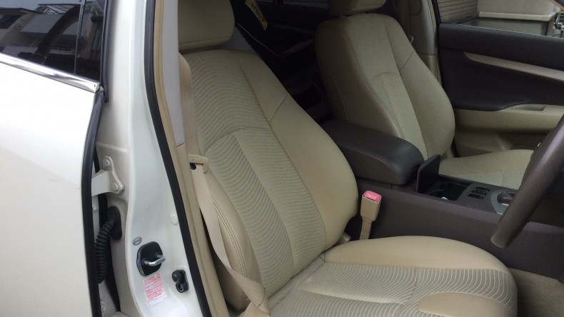 内装前方シート