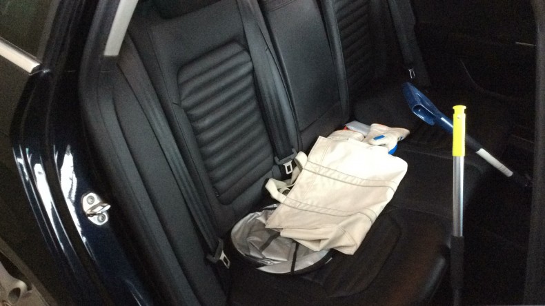 内装後方シート