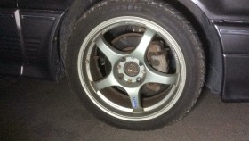 タイヤホイール前