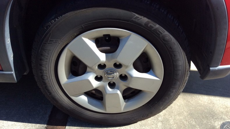 タイヤホイール前