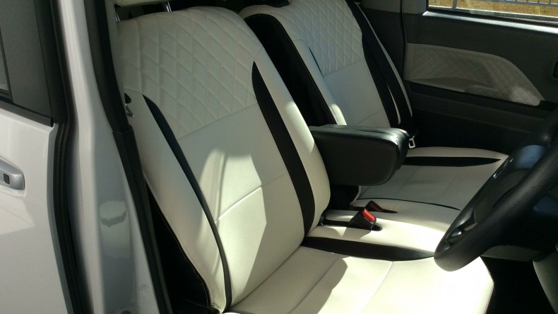 内装前方シート