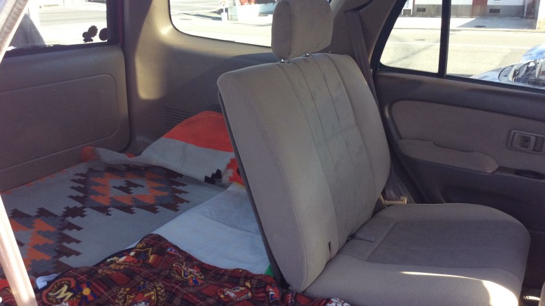 内装後方シート