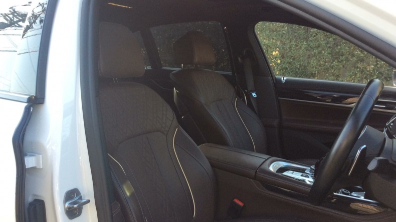 内装前方シート