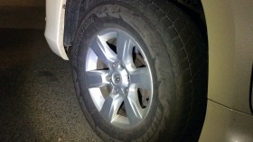 タイヤホイール前