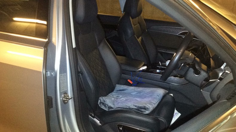 内装前方シート