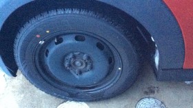 タイヤホイール前